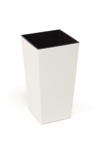 Maceta "SHINNY" color crema 14 × 14 × 26 cm · plástico