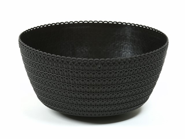 Maceta "MISA JERSEY" color negro 30 × 30 × 10 cm · plástico