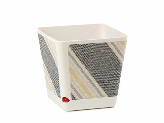 Maceta "KORA TEXTIL" color crema 18 × 18 cm · plástico