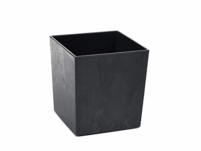 Maceta "JUKA ECO RECICLADO" color efecto cemento negro 19 × 19 cm · plástico